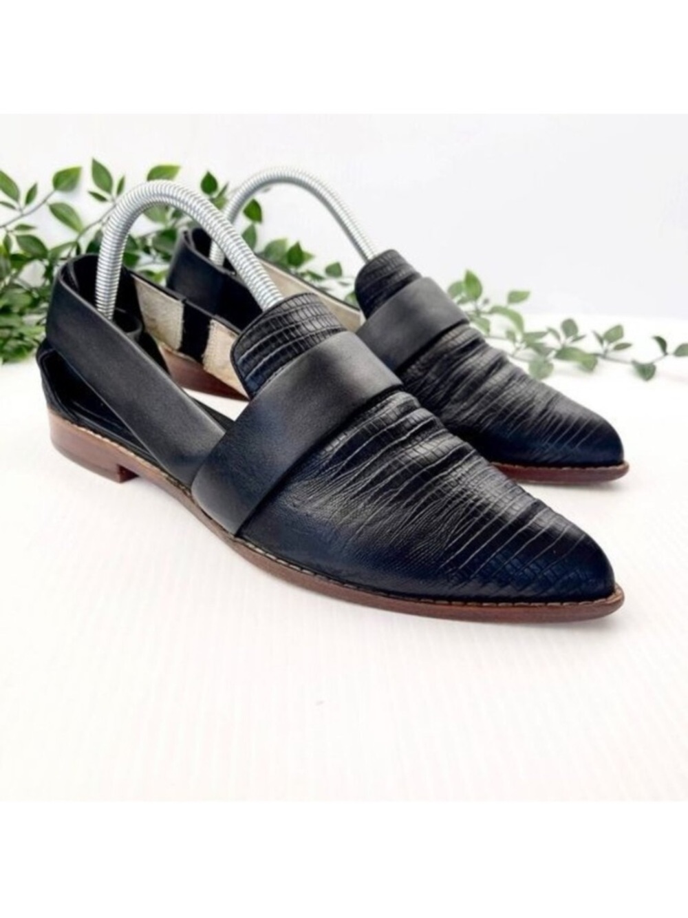 Matt Bernson Cooper Flat loafers in black Slate Lizard 8
